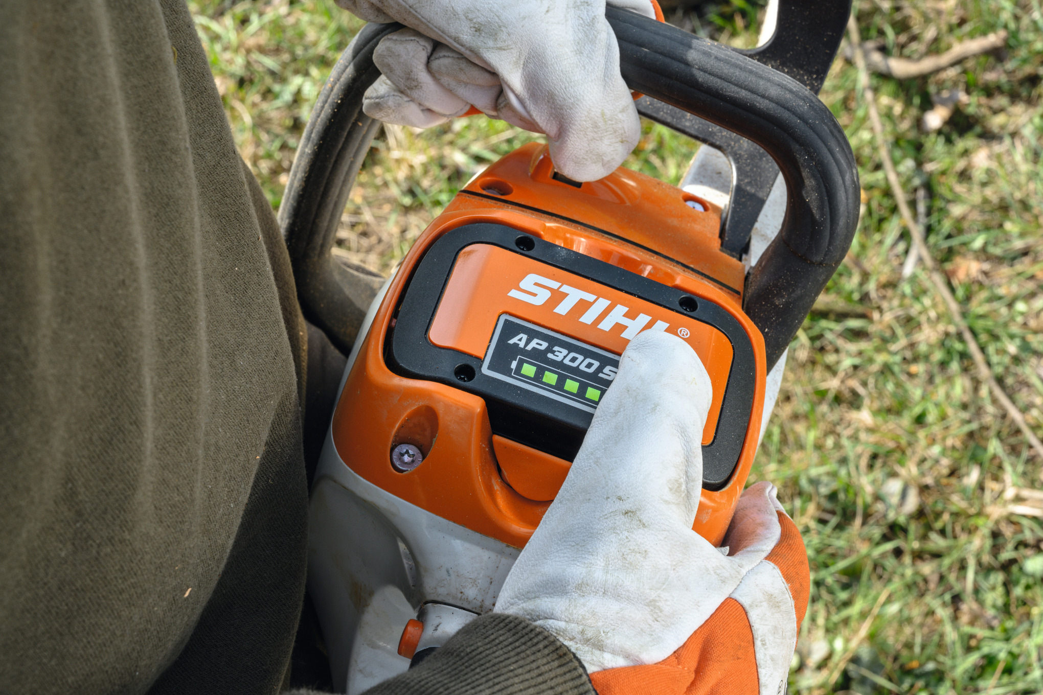MSA 220 Battery Chainsaw Tool Only