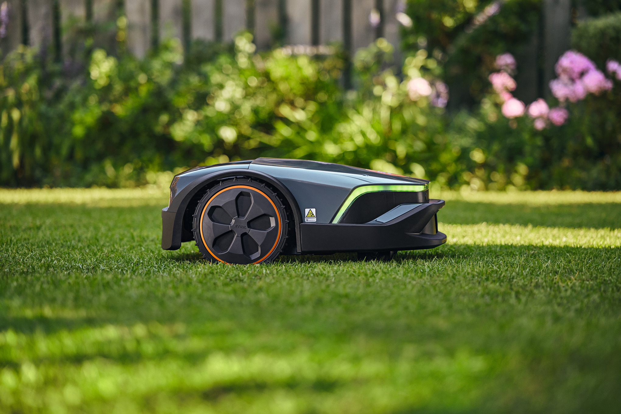 iMOW® 7 EVO Robotic Lawnmower