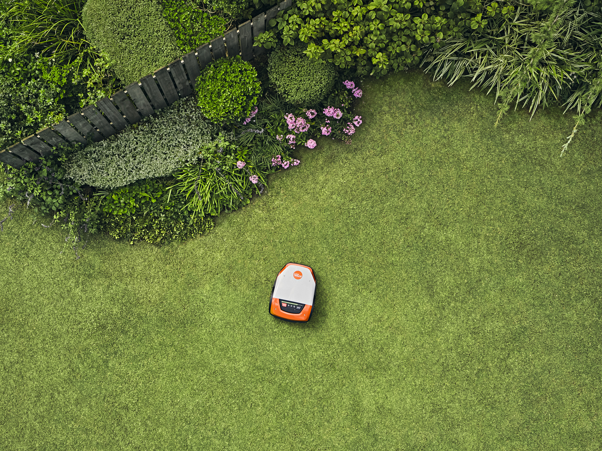iMOW® 6 Robotic Lawnmower