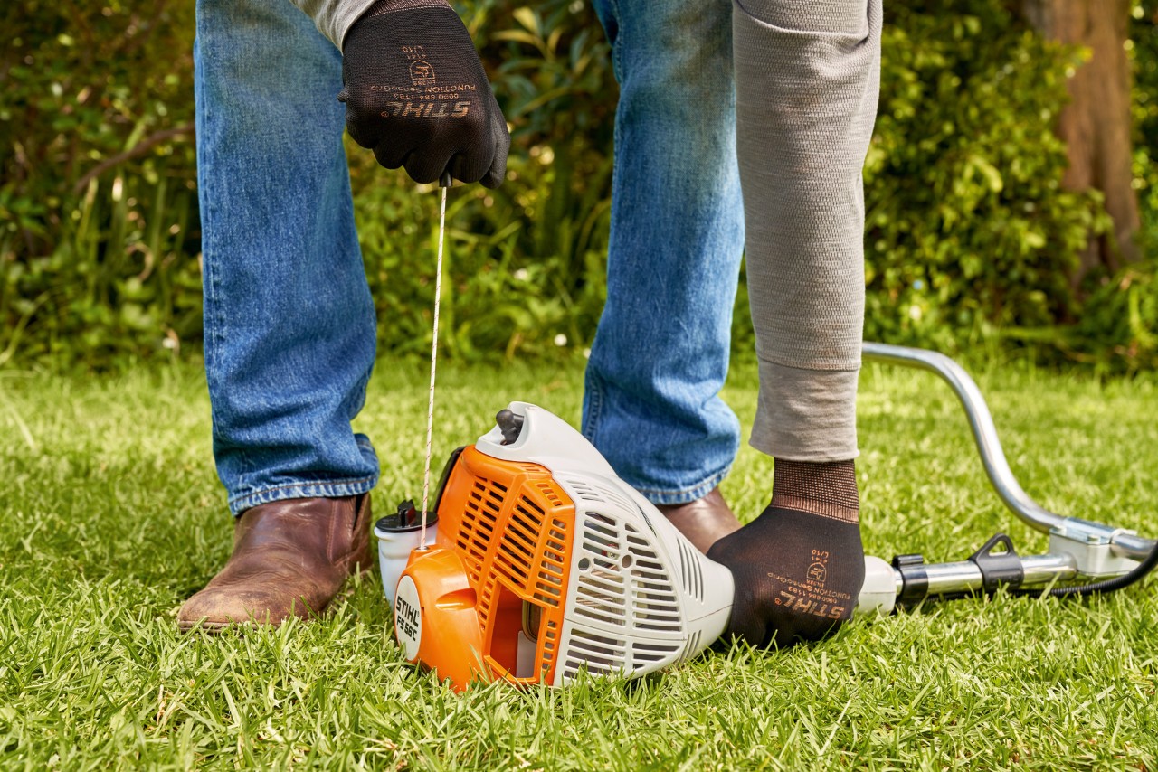 HOW TO START YOUR STIHL TRIMMER